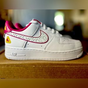 NIKE Air Force 1 Low Dragonfruit Women’s Shoe